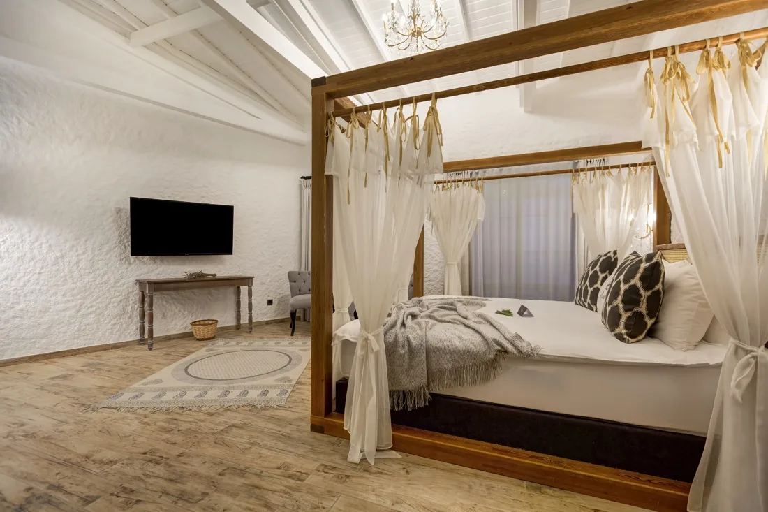 Türk Hamamlı ve Havuz Manzaralı Superior Oda gallery 4